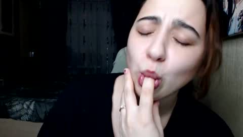 Snapshot of olivia_defo chatting on February 8, 2026, 8:12 pm olivia_defo online show from February 8, 2026, 8:12 pm