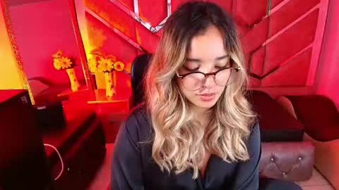 Snapshot of olivia_fox69 chatting on November 10, 2025, 4:55 am OLIVIA online show from November 10, 2025, 4:55 am