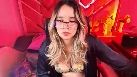 Snapshot of olivia_fox69 chatting on November 11, 2025, 3:28 am OLIVIA online show from November 11, 2025, 3:28 am