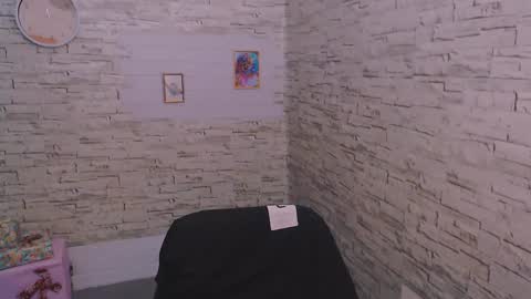 Snapshot of olivia_red_ chatting on December 14, 2024, 6:30 pm Olivia online show from December 14, 2024, 6:30 pm