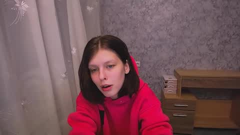 Snapshot of olivia_red_ chatting on December 24, 2024, 2:44 pm Olivia online show from December 24, 2024, 2:44 pm