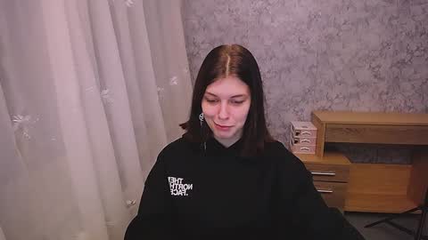 Snapshot of olivia_red_ chatting on January 1, 2025, 3:46 pm Olivia online show from January 1, 2025, 3:46 pm