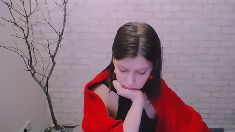 Snapshot of olivia_red_ chatting on January 25, 2025, 8:21 am Olivia online show from January 25, 2025, 8:21 am