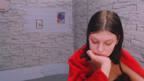 Snapshot of olivia_red_ chatting on January 25, 2025, 10:28 pm Olivia online show from January 25, 2025, 10:28 pm