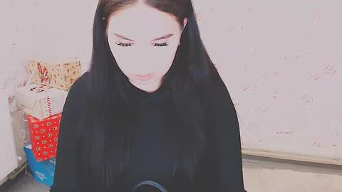 Snapshot of olivia_red_ chatting on February 13, 2025, 2:20 pm Olivia online show from February 13, 2025, 2:20 pm