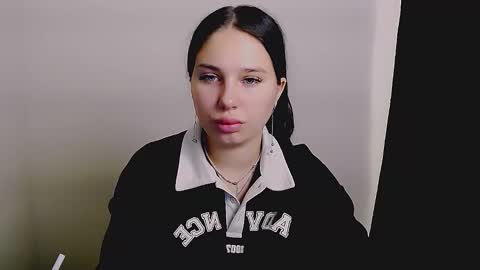 Snapshot of olivia_red_ chatting on September 19, 2025, 3:30 am Olivia online show from September 19, 2025, 3:30 am