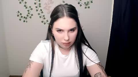 Olivia online show from June 3, 2026, 8:03 pm