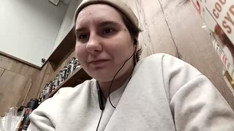 Snapshot of olivia_sweet11 chatting on February 4, 2026, 1:11 am Olivia online show from February 4, 2026, 1:11 am