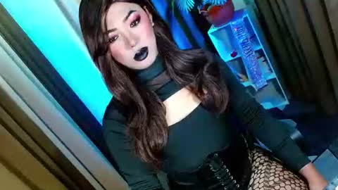 Miss OLIVIA online show from October 26, 2025, 8:09 am