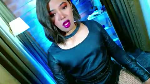 Miss OLIVIA online show from May 16, 2026, 6:43 am