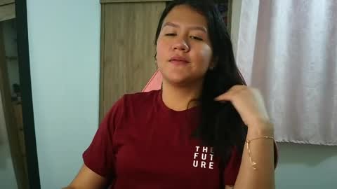 Olivia online show from April 1, 2026, 12:06 pm