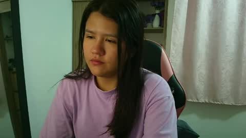 Olivia online show from April 14, 2026, 12:11 pm