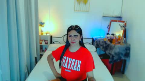 olivia_xxo online show from August 6, 2026, 4:09 pm