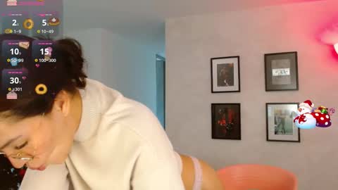 Snapshot of oliviabran_ chatting on January 8, 2026, 9:39 pm Olivia Bram online show from January 8, 2026, 9:39 pm