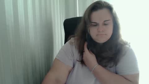 Snapshot of oliviaermesx chatting on September 22, 2025, 6:37 am OliviaErmesx online show from September 22, 2025, 6:37 am