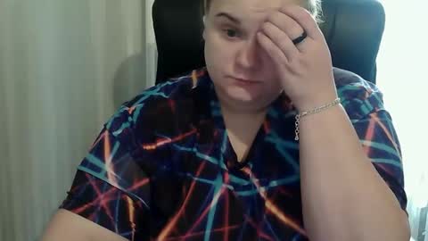 Snapshot of oliviaermesx chatting on October 13, 2025, 6:24 am OliviaErmesx online show from October 13, 2025, 6:24 am