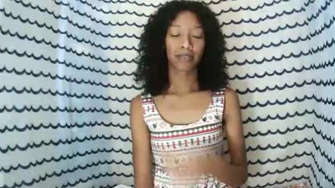 oliviah27 online show from November 29, 2025, 9:01 am