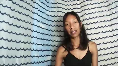 oliviah27 online show from December 5, 2025, 6:26 pm