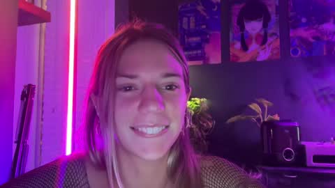 Snapshot of oliviahansleyy chatting on December 19, 2024, 4:45 am Olivia online show from December 19, 2024, 4:45 am