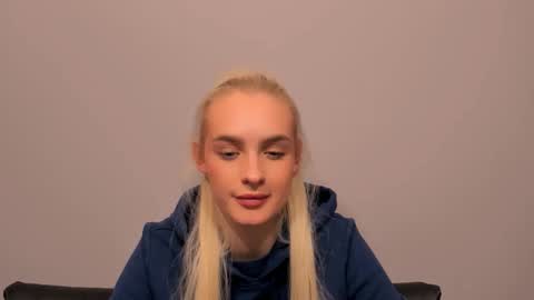 Snapshot of oliviahappy chatting on February 24, 2026, 9:02 pm oliviaBeauty online show from February 24, 2026, 9:02 pm