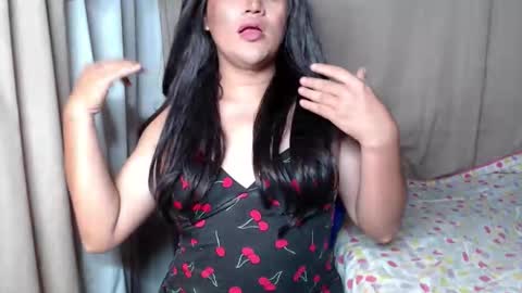 Snapshot of oliviahot22 chatting on February 15, 2026, 7:51 am oliviahot22 online show from February 15, 2026, 7:51 am