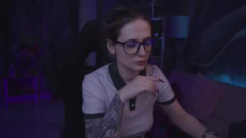 Snapshot of oliviamcclean chatting on February 3, 2026, 2:21 am Liv online show from February 3, 2026, 2:21 am