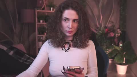 Snapshot of oliviamcclean chatting on February 18, 2026, 8:38 pm Liv online show from February 18, 2026, 8:38 pm