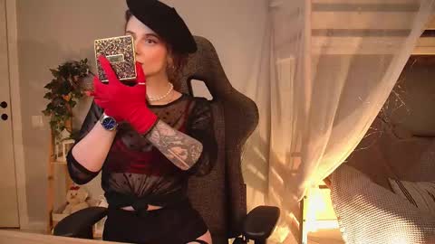 Snapshot of oliviamcclean chatting on February 19, 2026, 11:45 pm Liv online show from February 19, 2026, 11:45 pm