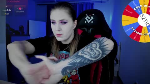 Snapshot of oliviamunk chatting on January 3, 2025, 3:27 am . online show from January 3, 2025, 3:27 am