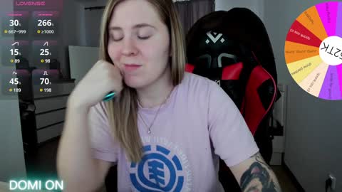 Snapshot of oliviamunk chatting on January 16, 2025, 10:32 am . online show from January 16, 2025, 10:32 am