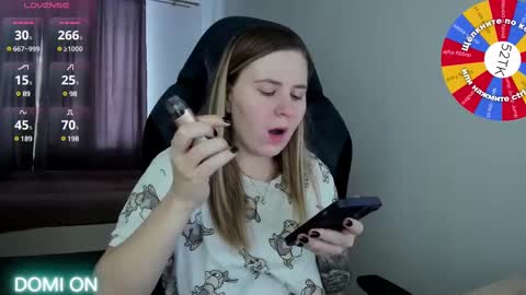 Snapshot of oliviamunk chatting on February 15, 2025, 7:06 am . online show from February 15, 2025, 7:06 am