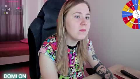 Snapshot of oliviamunk chatting on February 21, 2025, 7:01 am . online show from February 21, 2025, 7:01 am