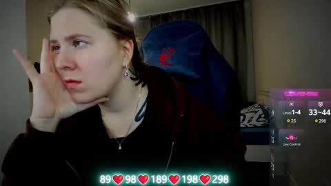 Snapshot of oliviamunk chatting on September 16, 2025, 4:13 am . online show from September 16, 2025, 4:13 am