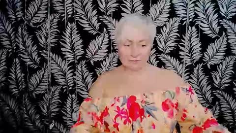 Snapshot of oliviaoskar_ chatting on December 19, 2025, 12:23 pm Kelly online show from December 19, 2025, 12:23 pm