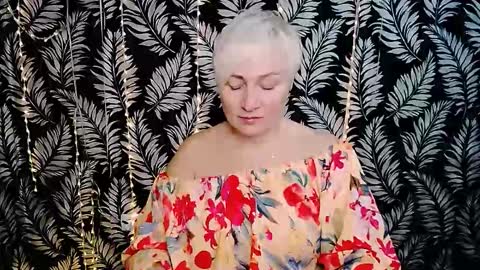 Snapshot of oliviaoskar_ chatting on January 8, 2026, 12:29 pm Kelly online show from January 8, 2026, 12:29 pm