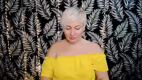 Snapshot of oliviaoskar_ chatting on January 10, 2026, 12:40 pm Kelly online show from January 10, 2026, 12:40 pm