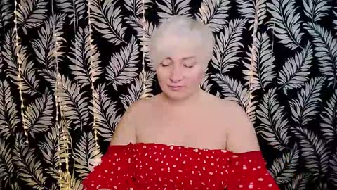 Snapshot of oliviaoskar_ chatting on January 19, 2026, 12:42 pm Kelly online show from January 19, 2026, 12:42 pm