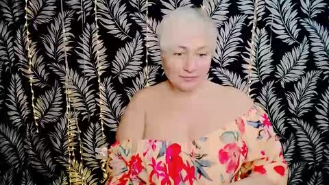 Snapshot of oliviaoskar_ chatting on February 9, 2026, 12:20 pm Kelly online show from February 9, 2026, 12:20 pm