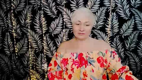 Snapshot of oliviaoskar_ chatting on February 16, 2026, 12:23 pm Kelly online show from February 16, 2026, 12:23 pm