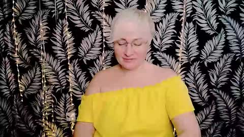 Snapshot of oliviaoskar_ chatting on March 1, 2026, 12:29 pm Kelly online show from March 1, 2026, 12:29 pm