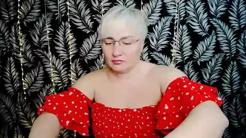 Kelly online show from May 3, 2026, 10:32 am