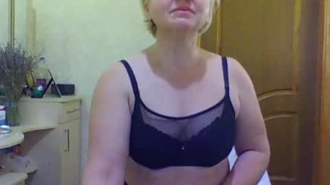 Snapshot of oliviaparadise chatting on December 20, 2024, 9:43 am oliviaparadise online show from December 20, 2024, 9:43 am