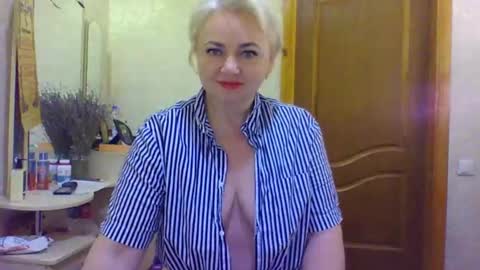 Snapshot of oliviaparadise chatting on January 5, 2025, 2:19 pm oliviaparadise online show from January 5, 2025, 2:19 pm