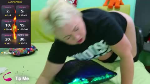 Snapshot of oliviaparadise chatting on November 6, 2025, 2:18 pm oliviaparadise online show from November 6, 2025, 2:18 pm