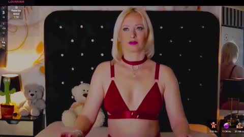 Olivia online show from December 14, 2025, 9:08 pm