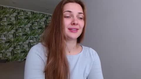 Snapshot of oliviashiny chatting on October 17, 2025, 4:48 am Olivia online show from October 17, 2025, 4:48 am