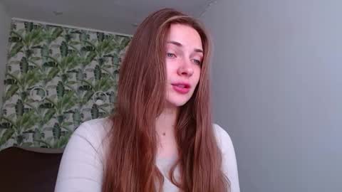 Snapshot of oliviashiny chatting on October 22, 2025, 4:24 am Olivia online show from October 22, 2025, 4:24 am