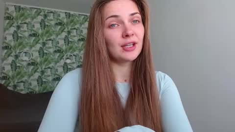 Snapshot of oliviashiny chatting on October 26, 2025, 5:24 am Olivia online show from October 26, 2025, 5:24 am