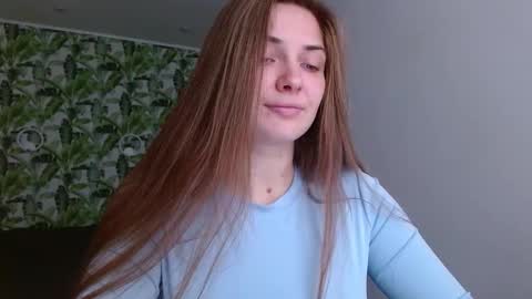 Snapshot of oliviashiny chatting on October 31, 2025, 5:19 am Olivia online show from October 31, 2025, 5:19 am