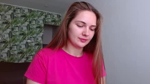 Snapshot of oliviashiny chatting on November 4, 2025, 5:28 am Olivia online show from November 4, 2025, 5:28 am